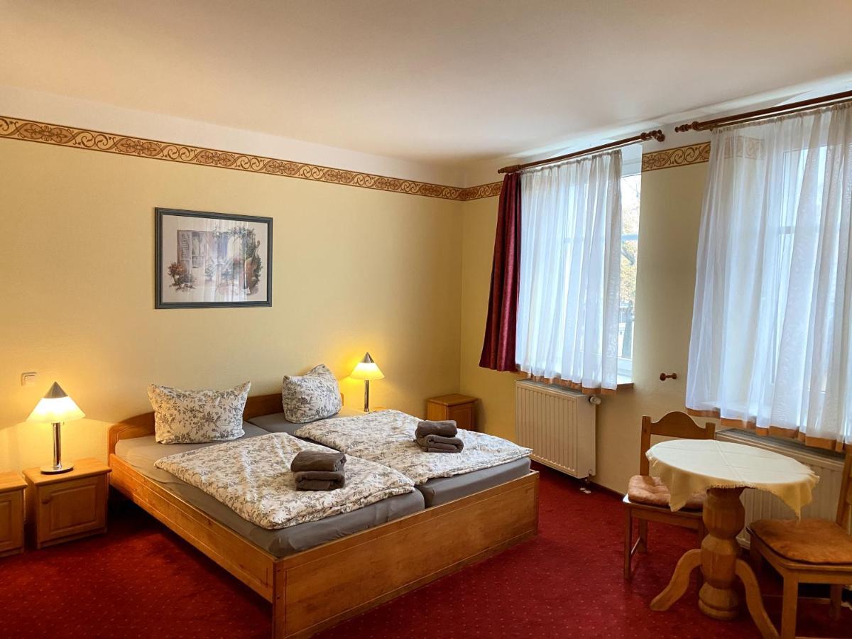 เฮาส์ เบลเกอร์ Hotel Grossziethen ภายนอก รูปภาพ