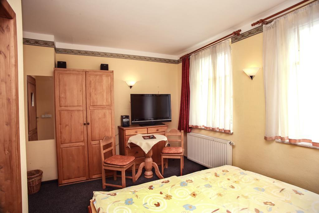 เฮาส์ เบลเกอร์ Hotel Grossziethen ภายนอก รูปภาพ